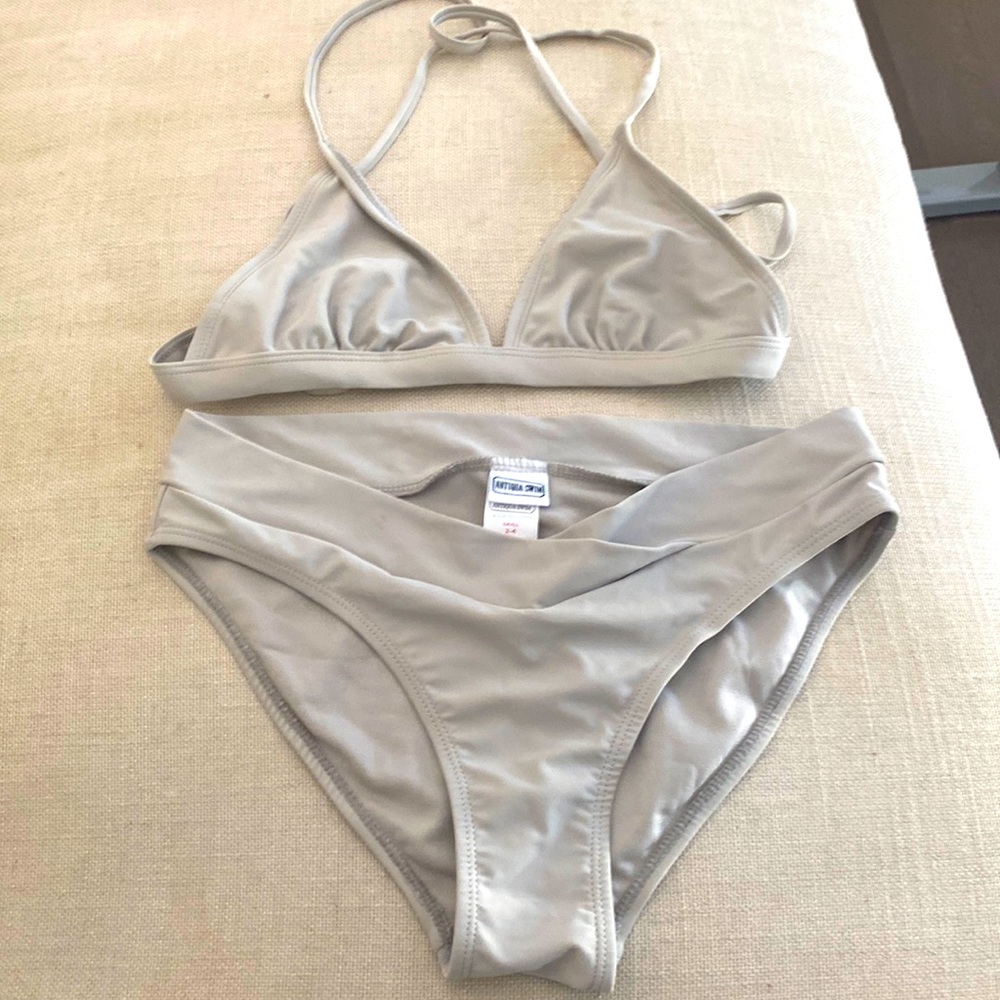 Bikini size small like new